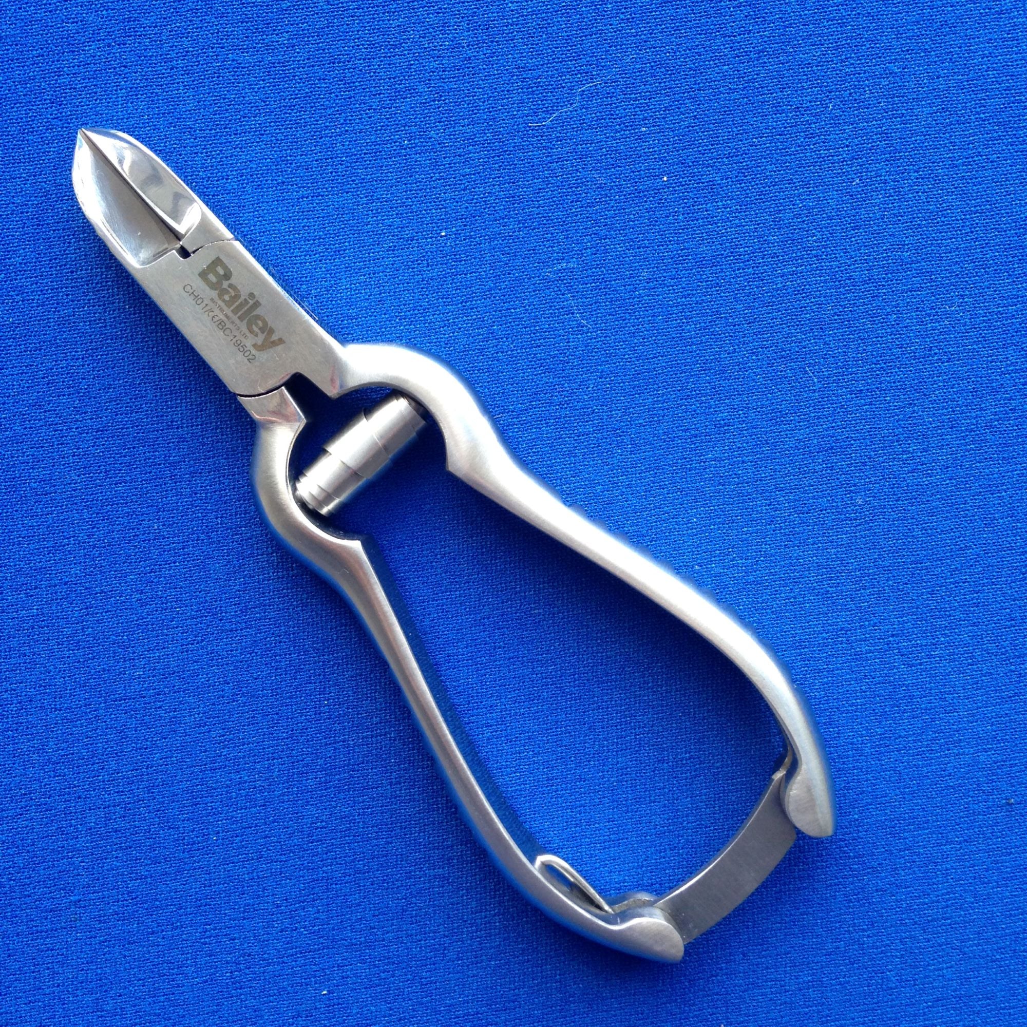 Nail nipper, general purpose, curved blade, handle lock Leoto